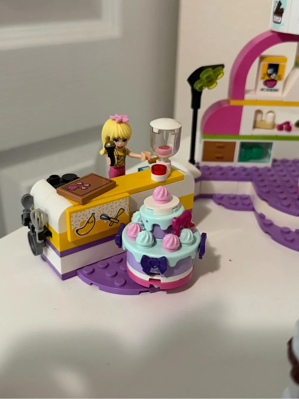 Lego Friends Pink baking competition Lego set